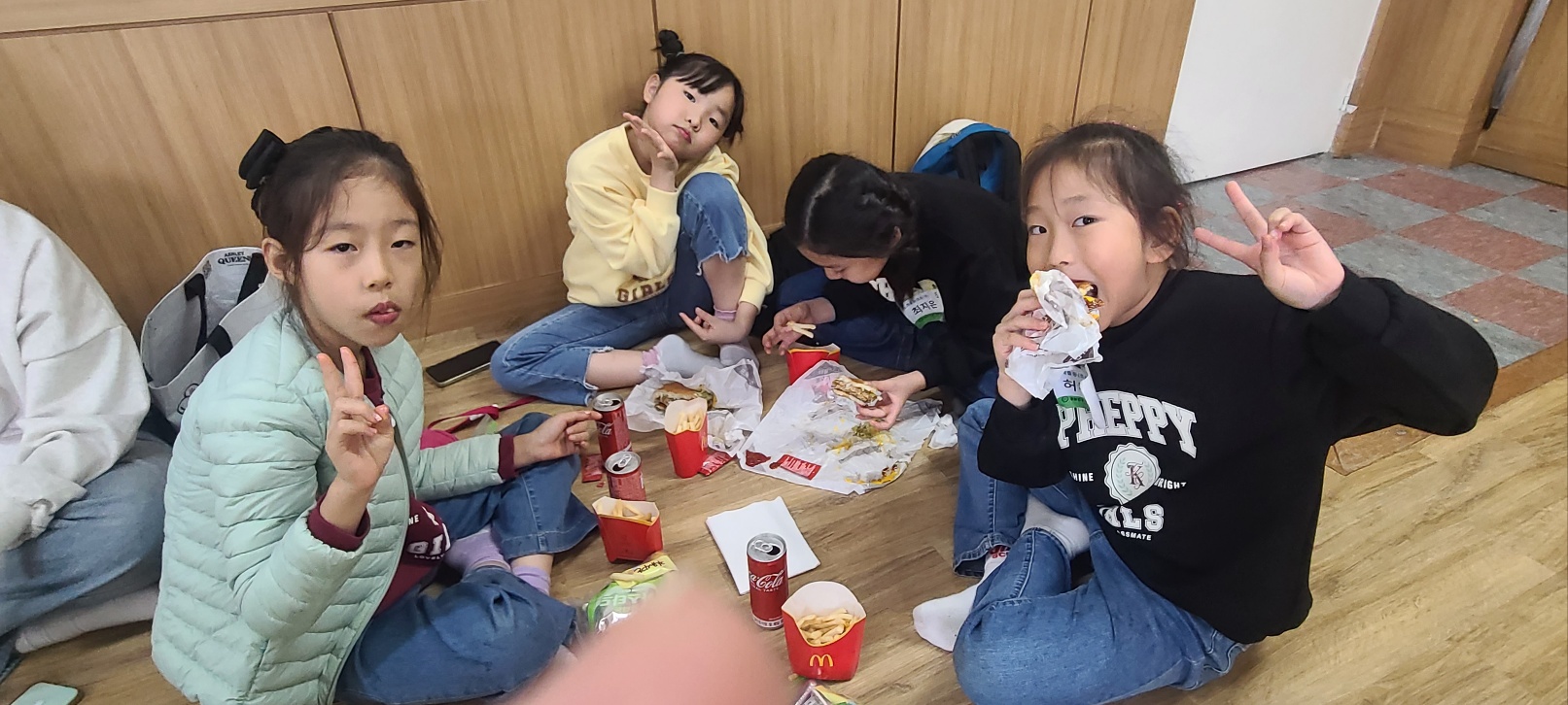 KakaoTalk_20241102_131421064_03.jpg